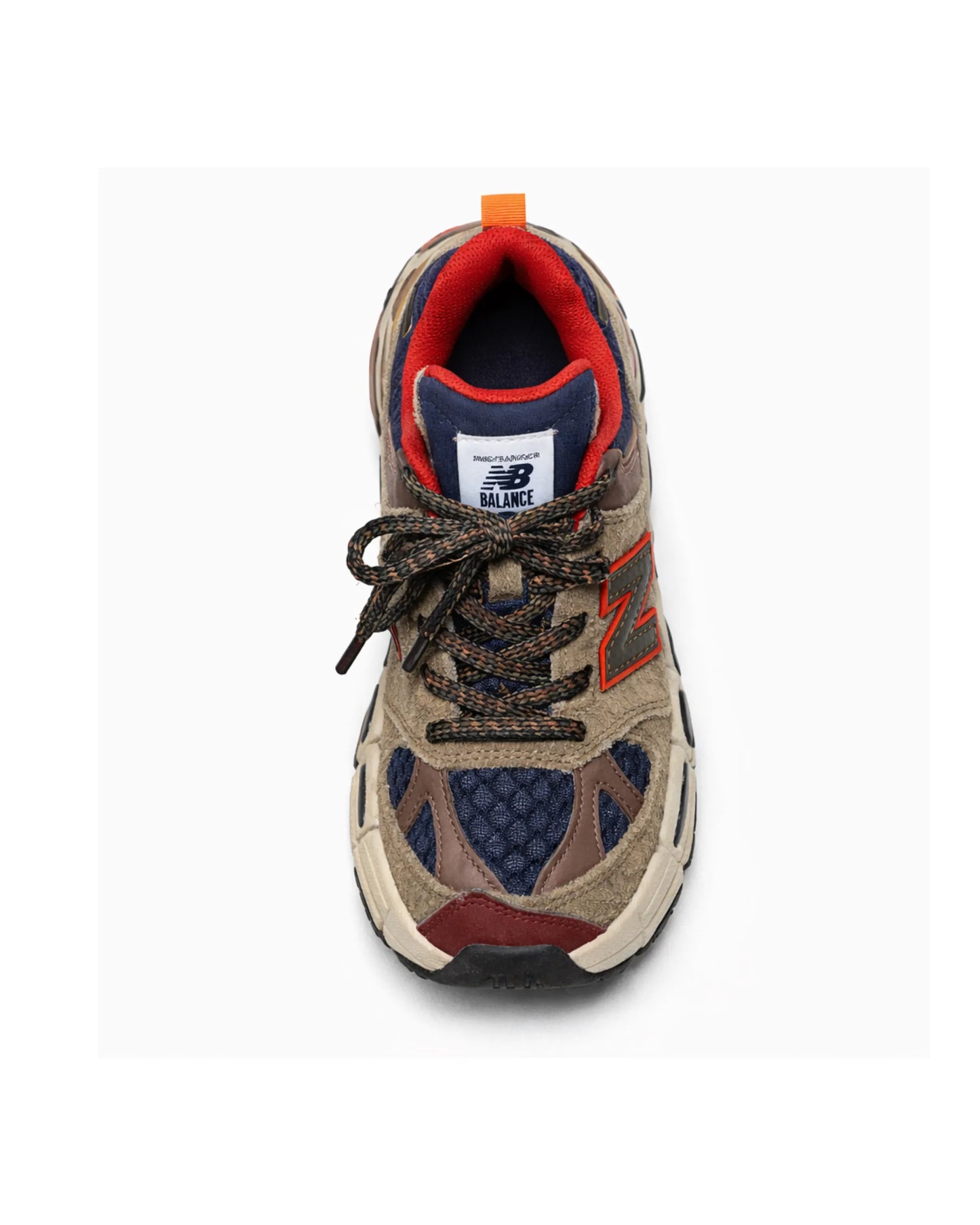 New Balance – Sneaker Trail Premium au Design Audacieux